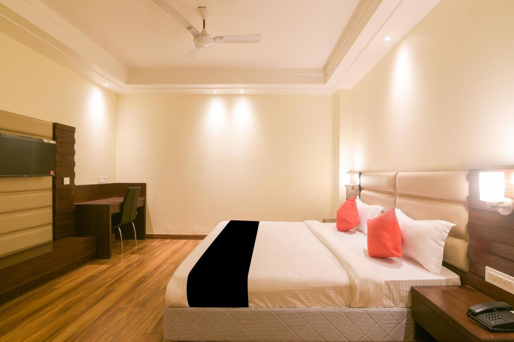 Super Collection O Starlight Hotel Kanpur Exterior photo